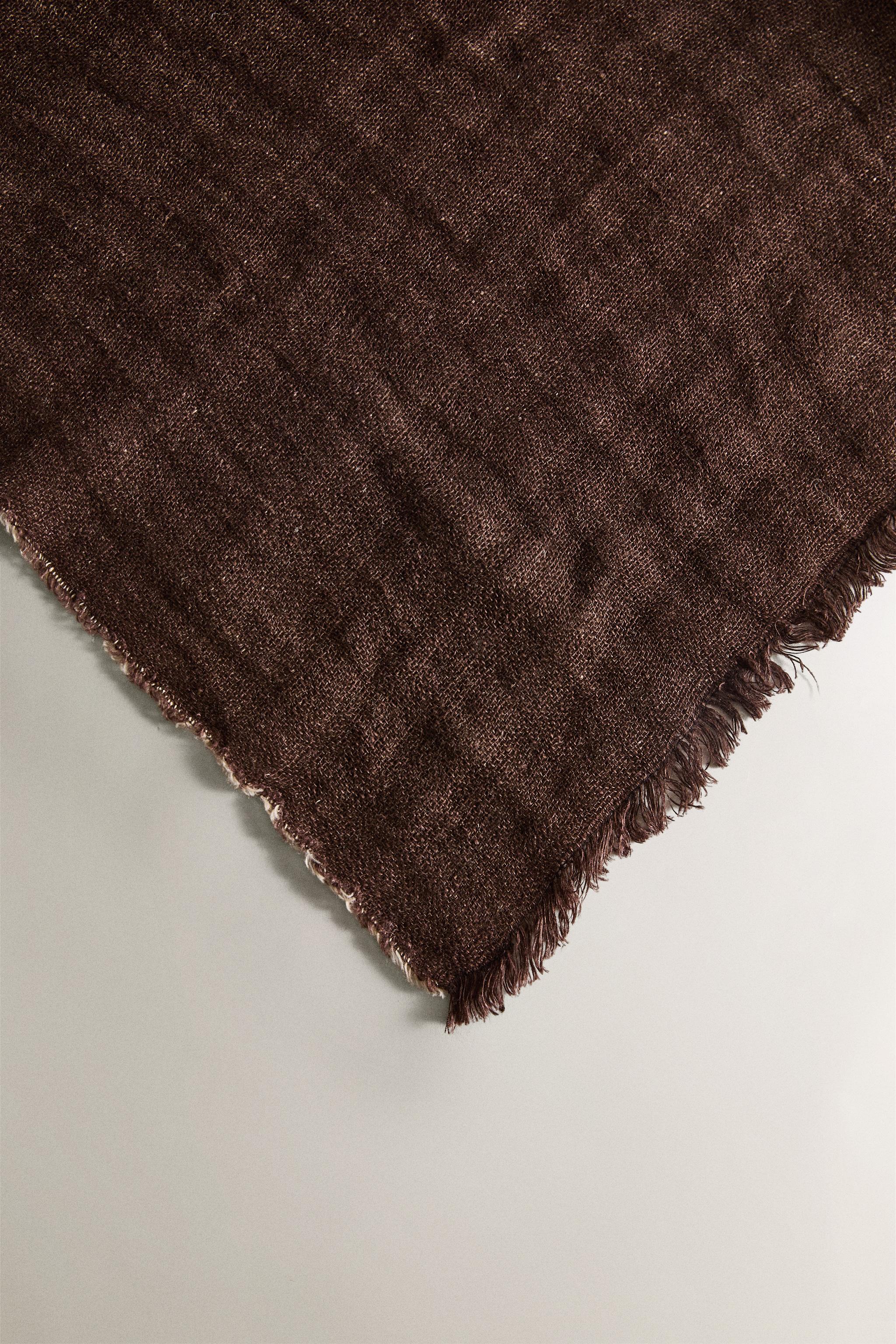 FRINGED LINEN BLANKET